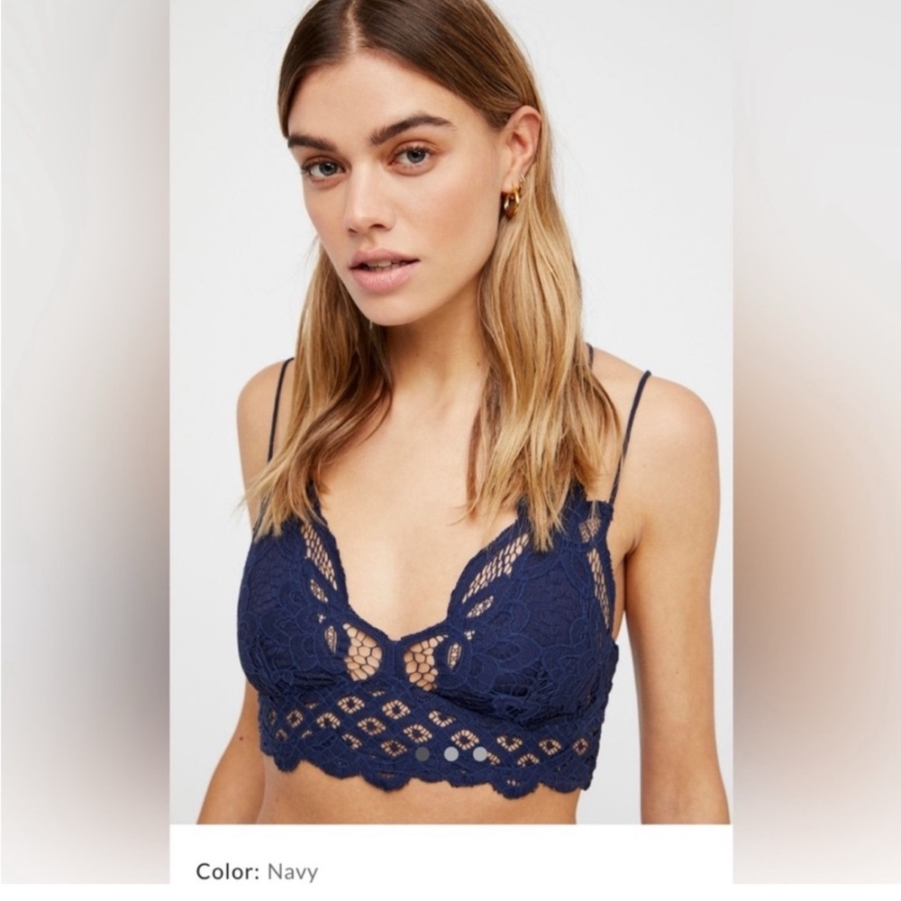 Free People One Adella Navy Lace and Crochet Bralette 🌿